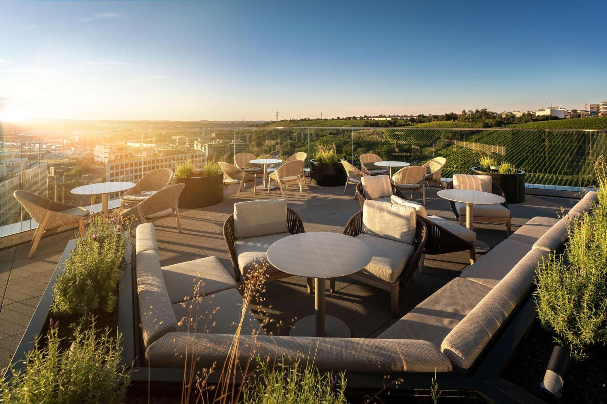 Radisson Blu At Porsche Design Tower Hotel Stuttgart