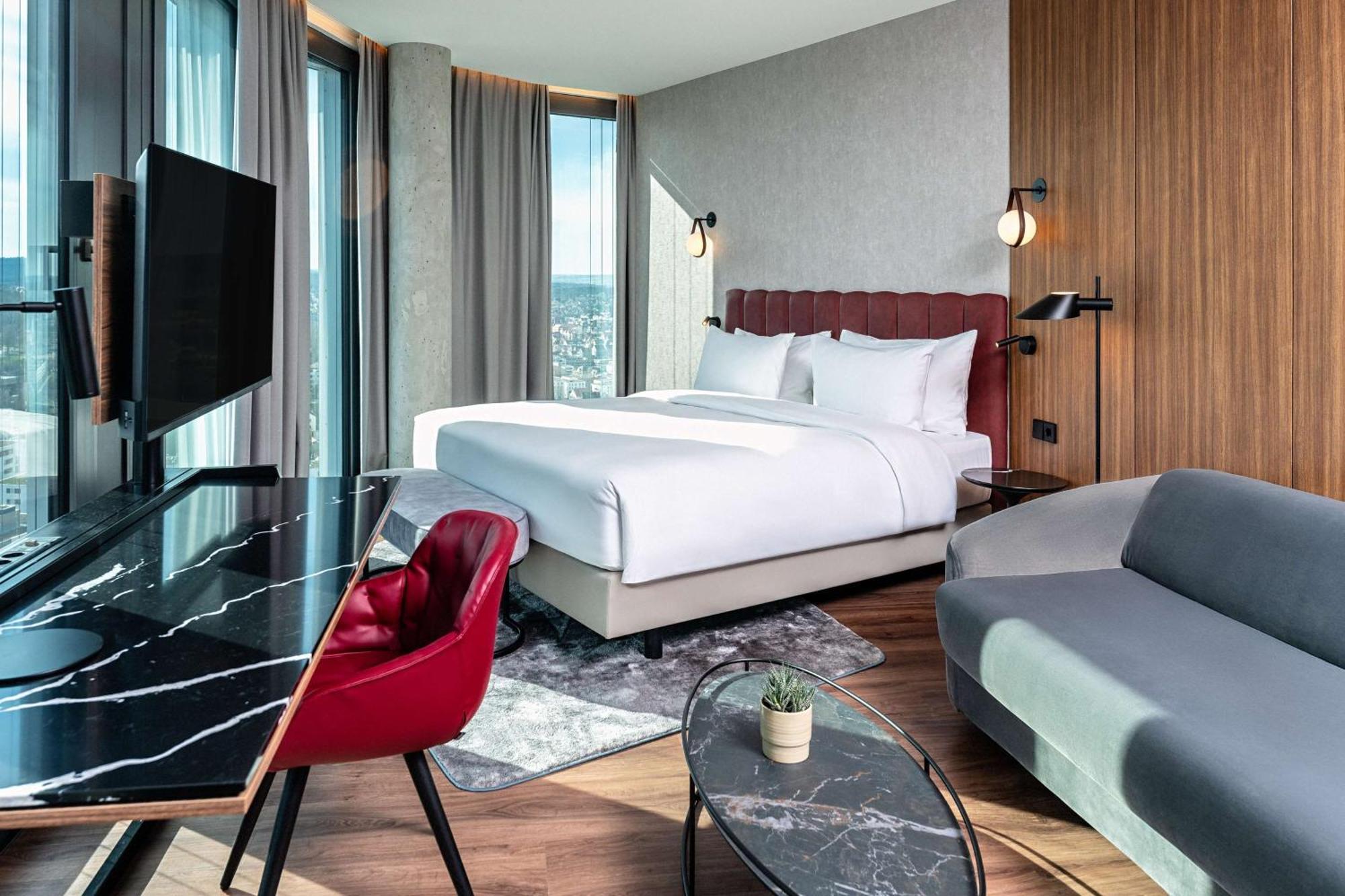 Radisson Blu At Porsche Design Tower Hotel Stuttgart