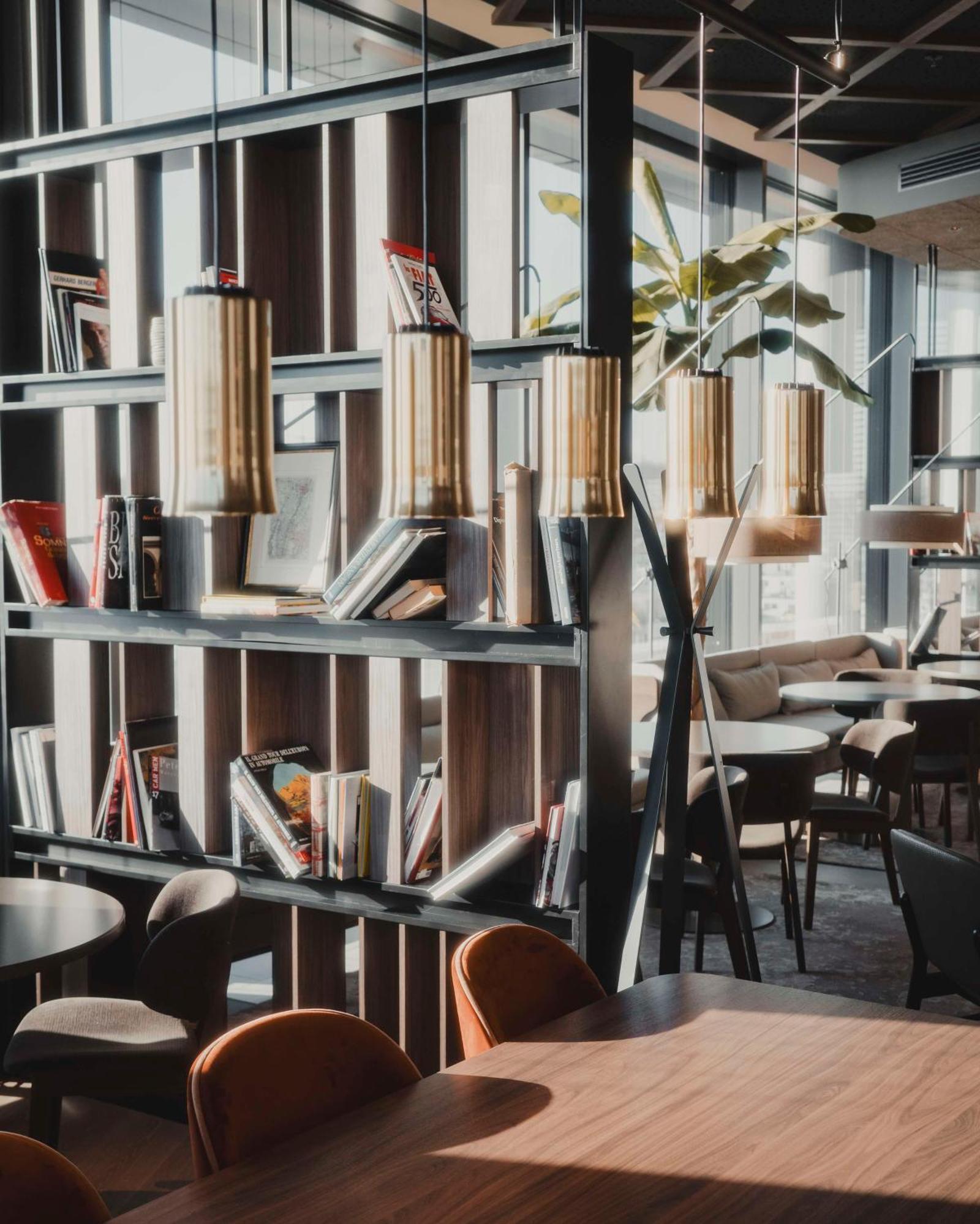 Radisson Blu At Porsche Design Tower Stuttgart
