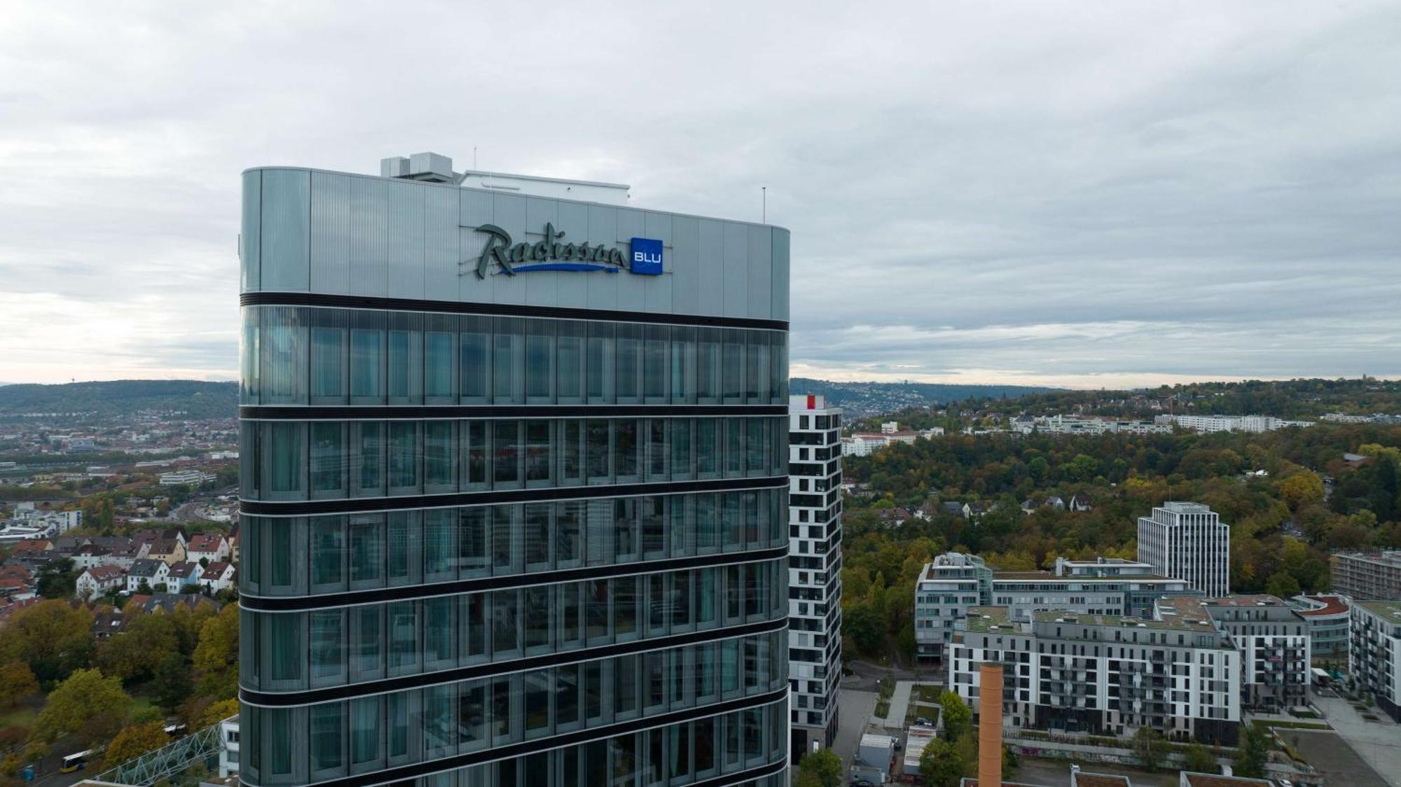 Radisson Blu At Porsche Design Tower Hotel 4*