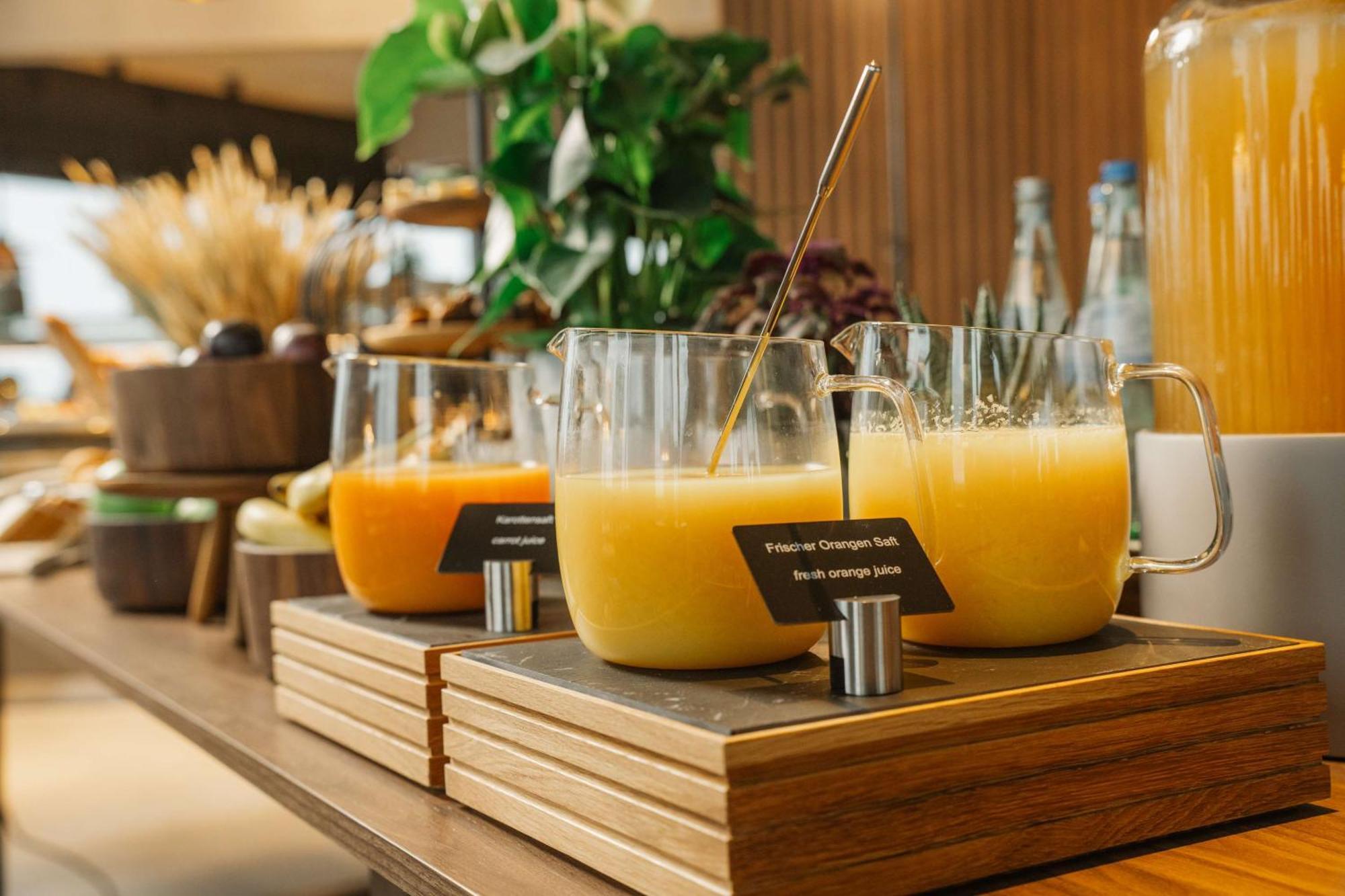 Radisson Blu At Porsche Design Tower Hotel 4*