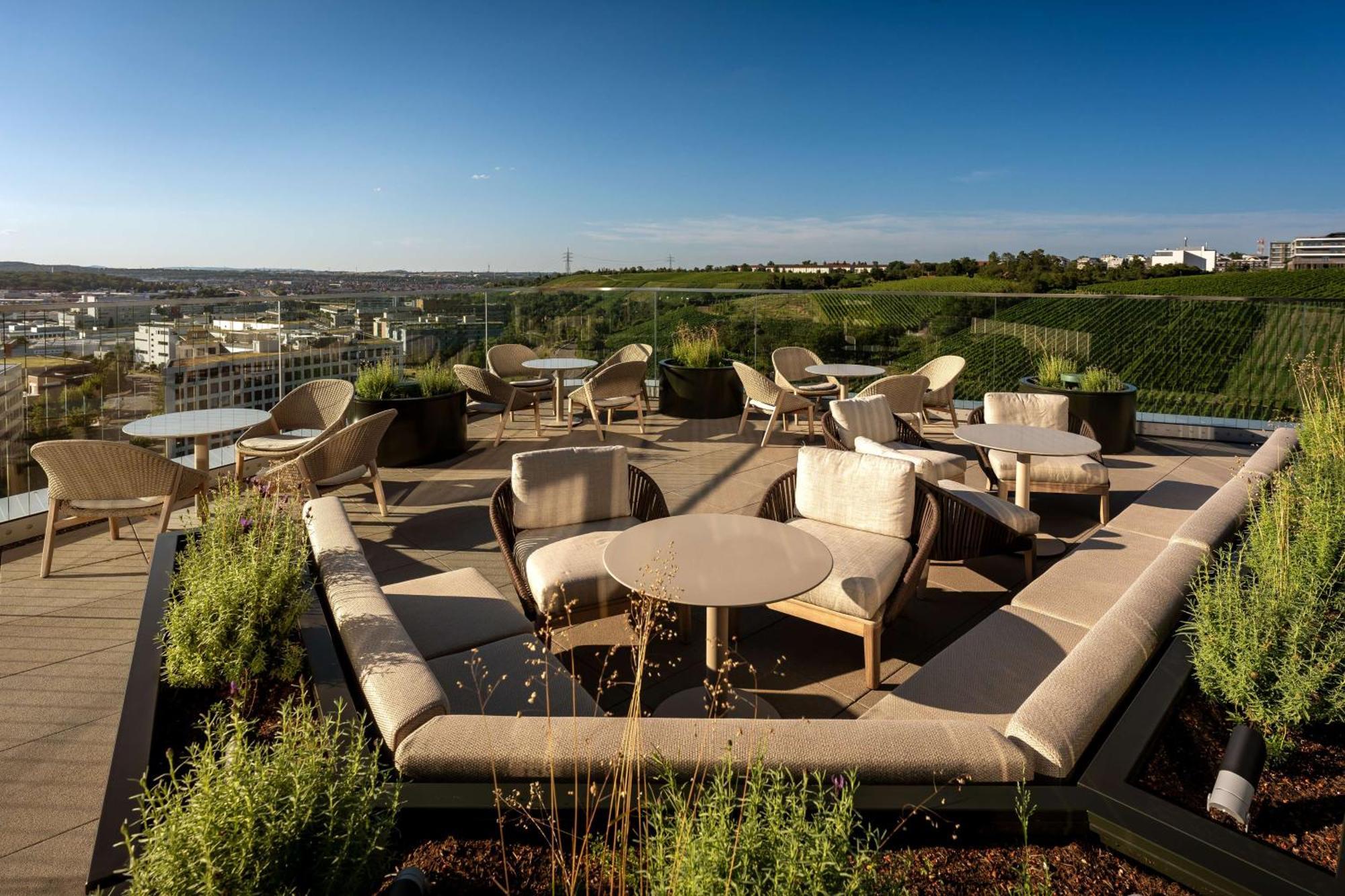 Radisson Blu At Porsche Design Tower Hotel