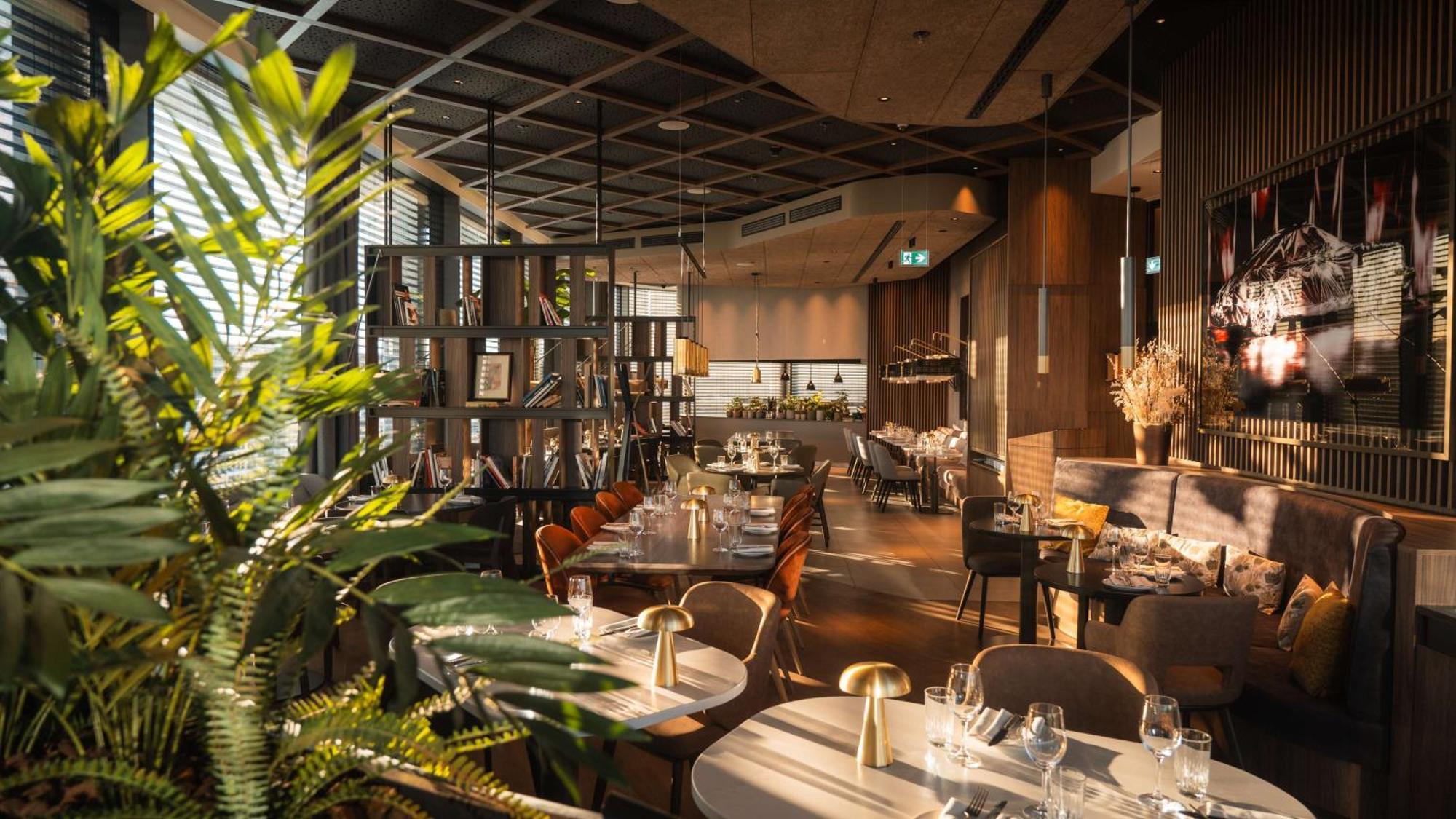 Hotel Radisson Blu At Porsche Design Tower Stuttgart