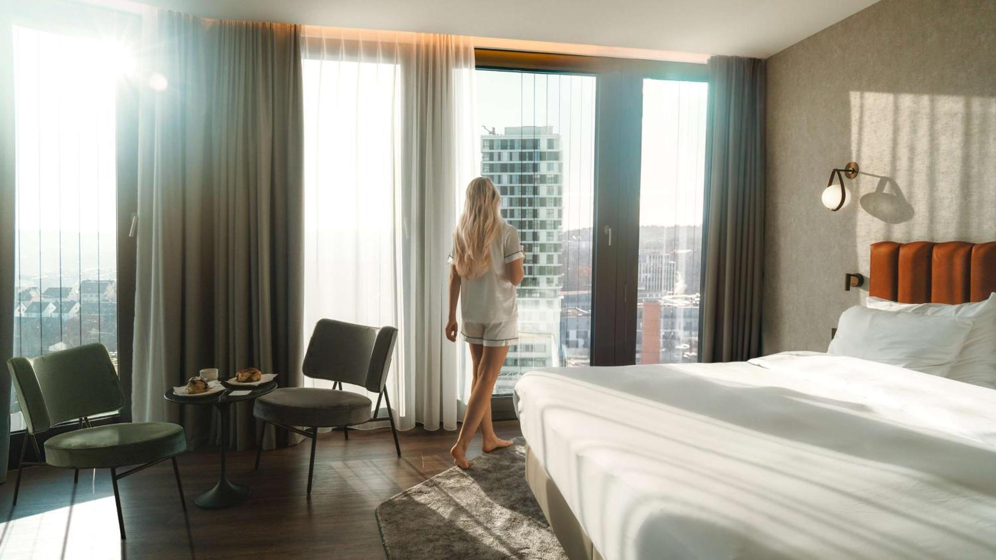 Radisson Blu At Porsche Design Tower Stuttgart