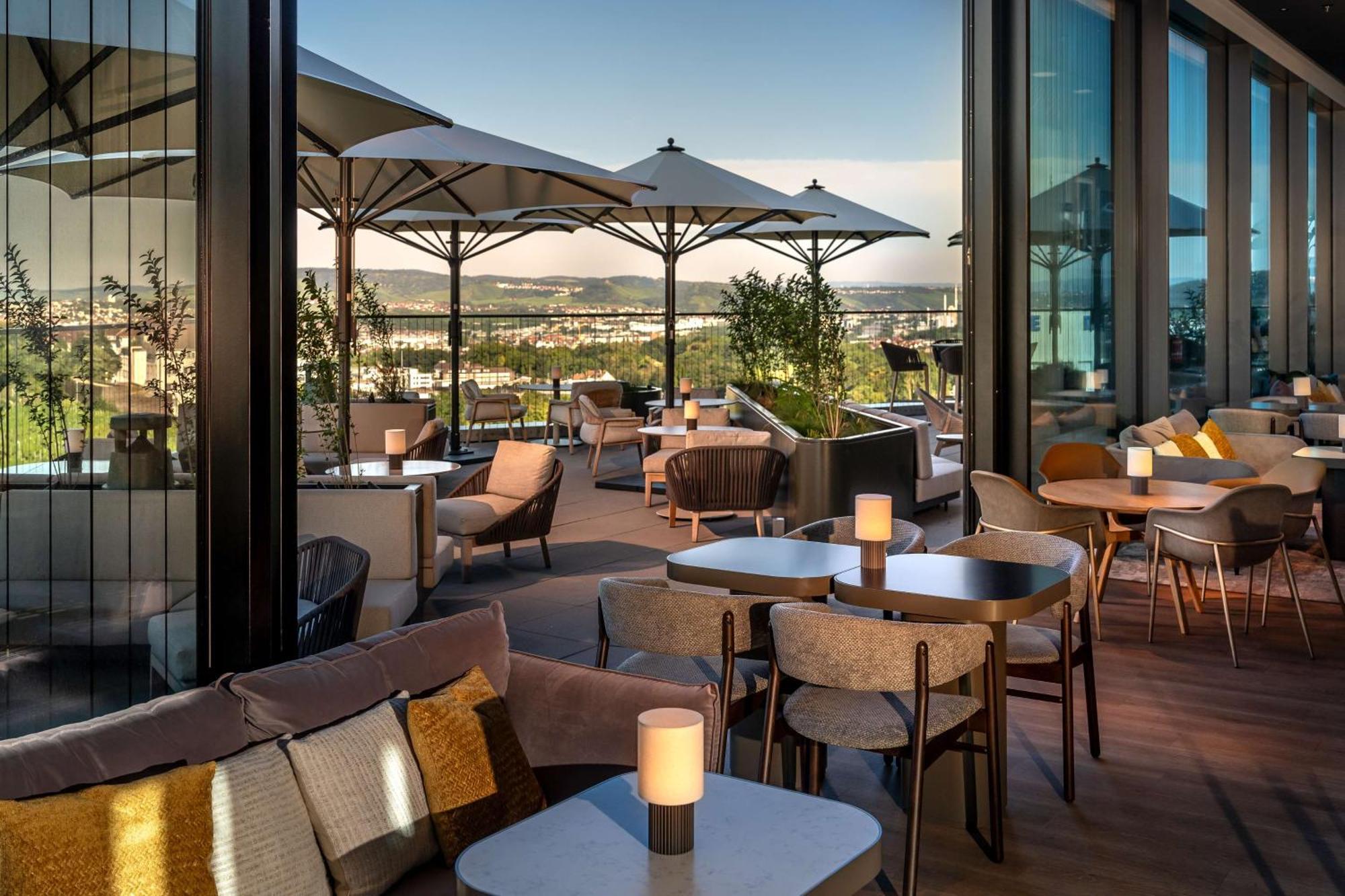 Radisson Blu At Porsche Design Tower Hotel 4*