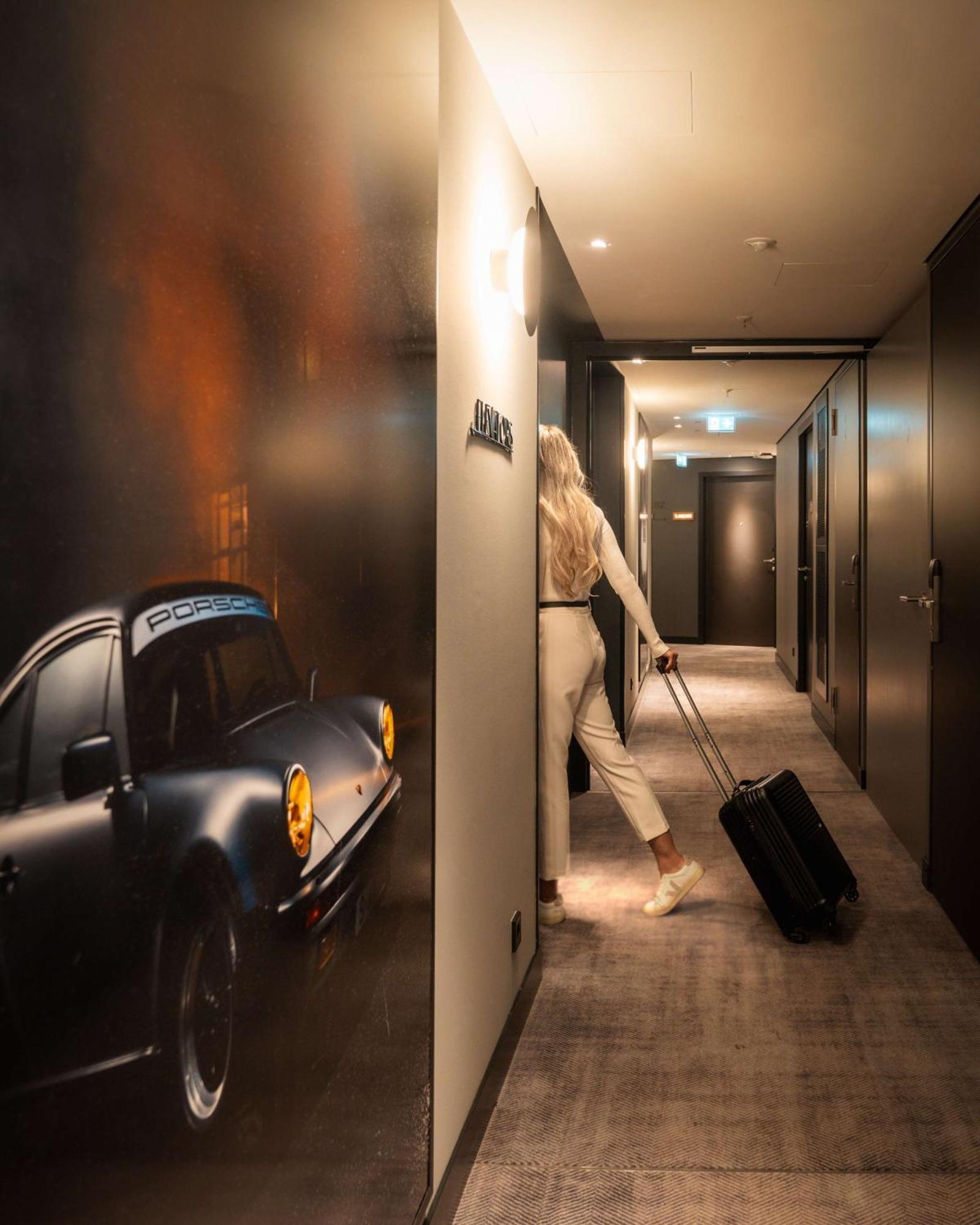 Radisson Blu At Porsche Design Tower Stoccarda