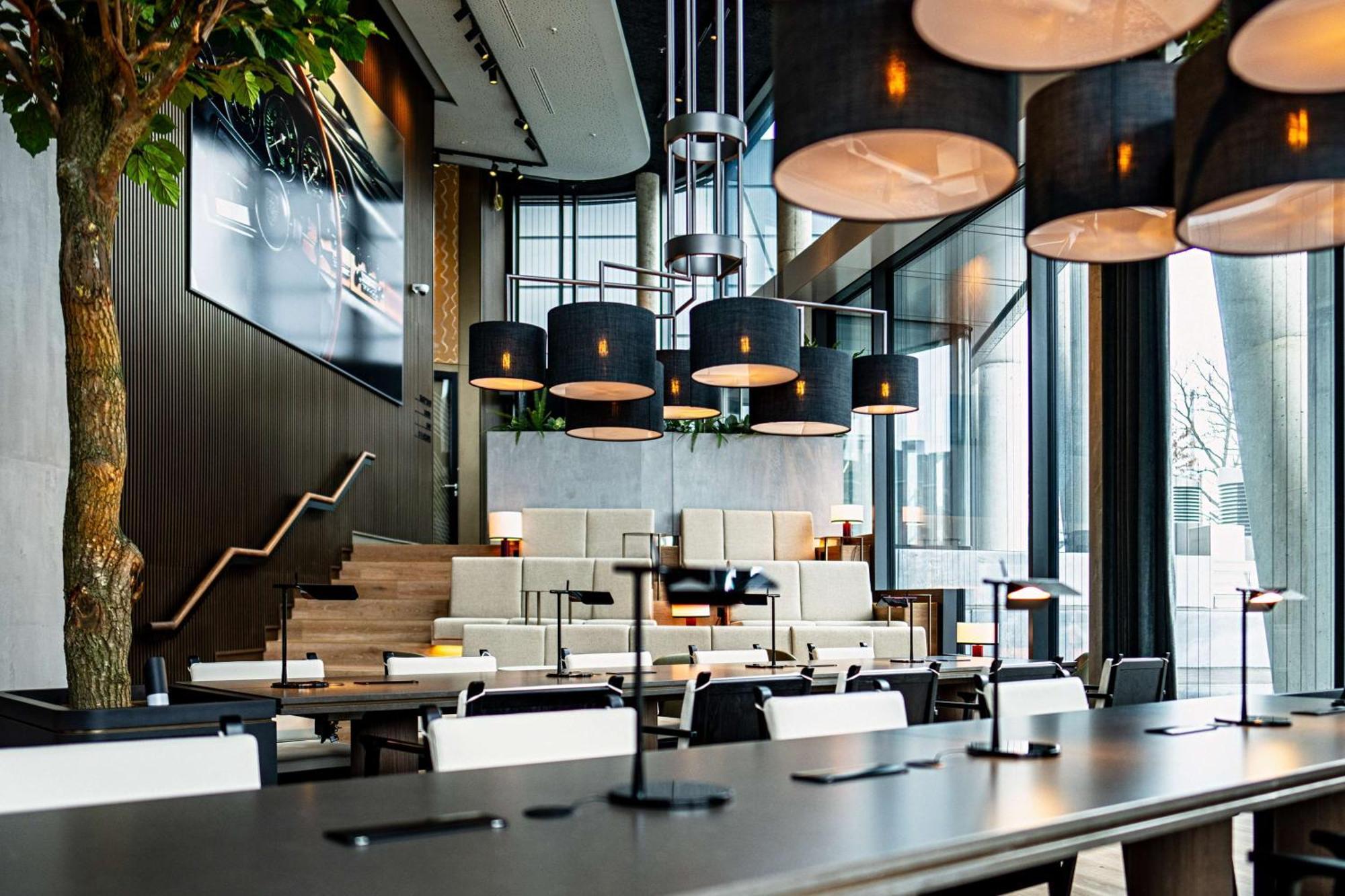 Radisson Blu At Porsche Design Tower Stuttgart