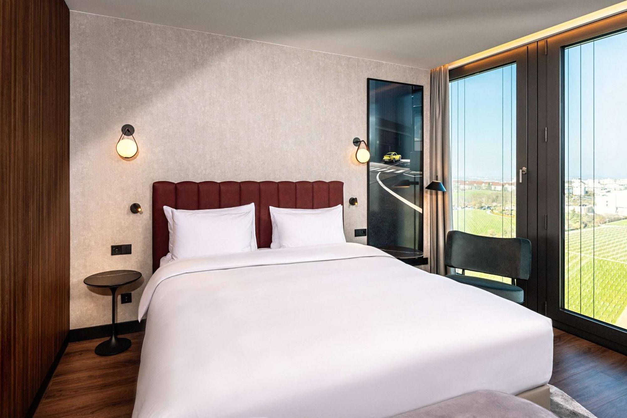 Radisson Blu At Porsche Design Tower 4* Stuttgart