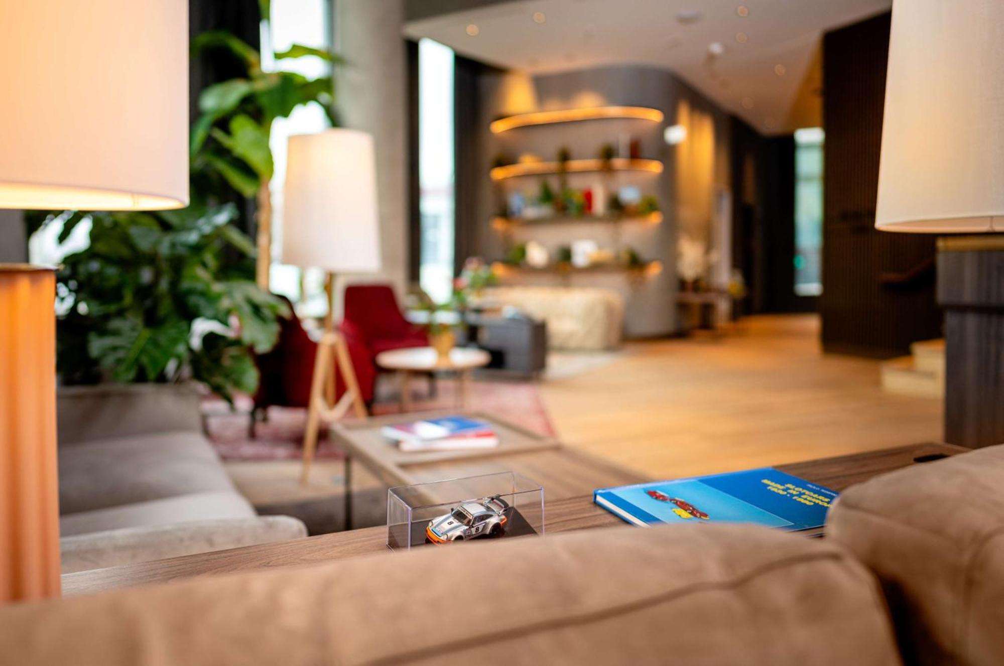 Radisson Blu At Porsche Design Tower Hotel 4*