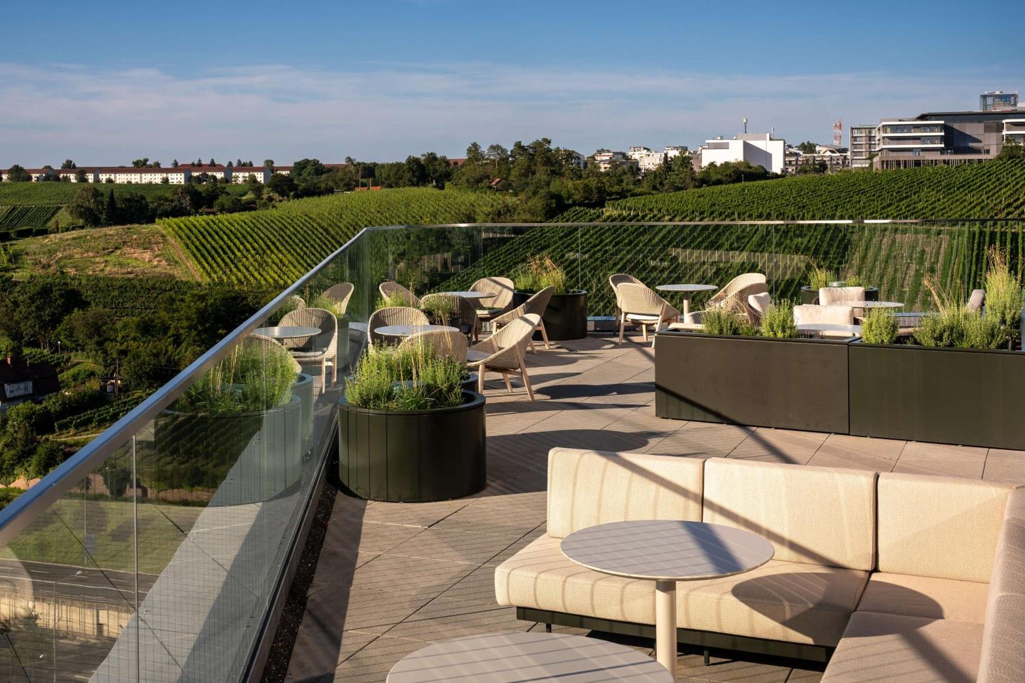 Radisson Blu At Porsche Design Tower Stuttgart