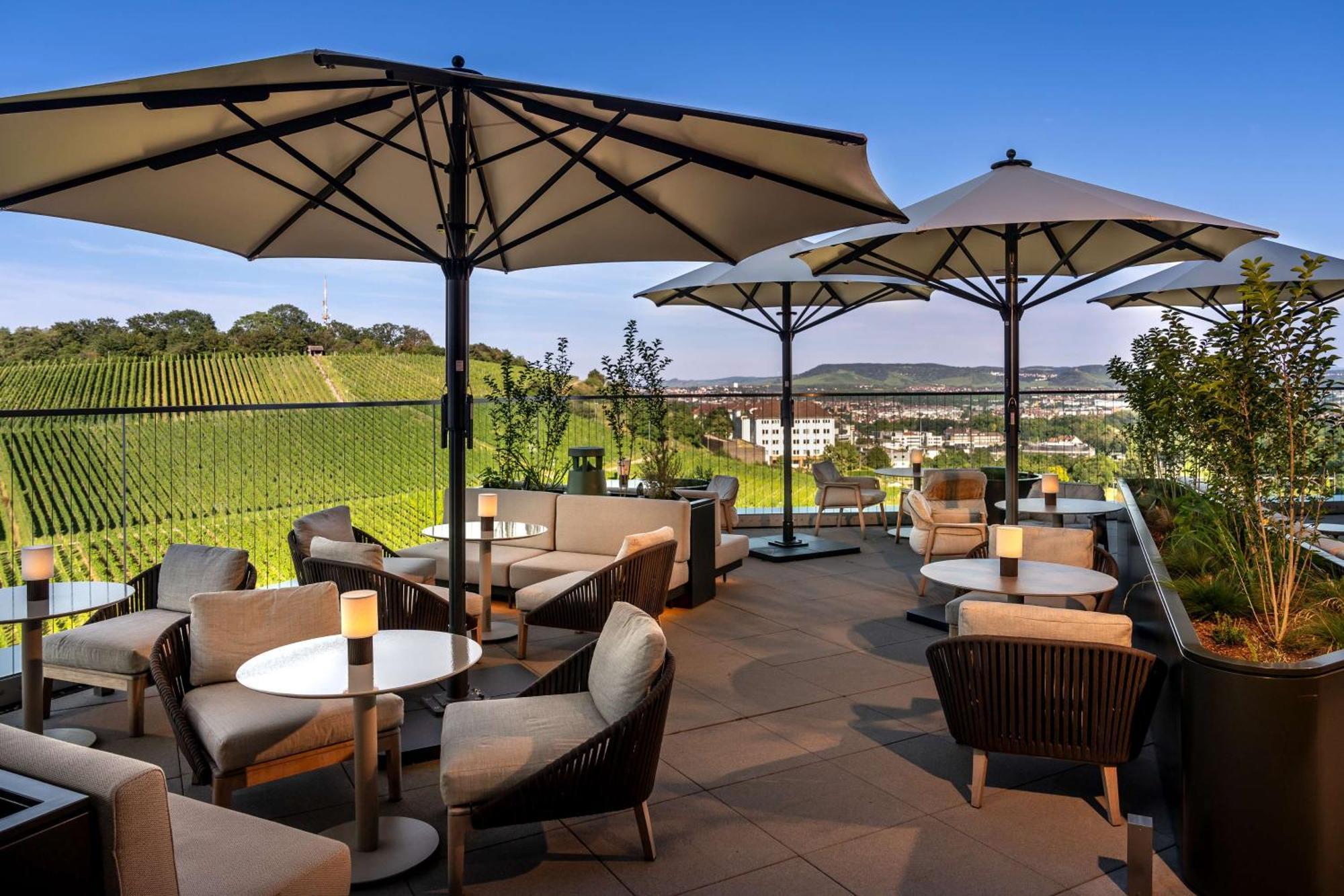 Radisson Blu At Porsche Design Tower Hotel Stuttgart